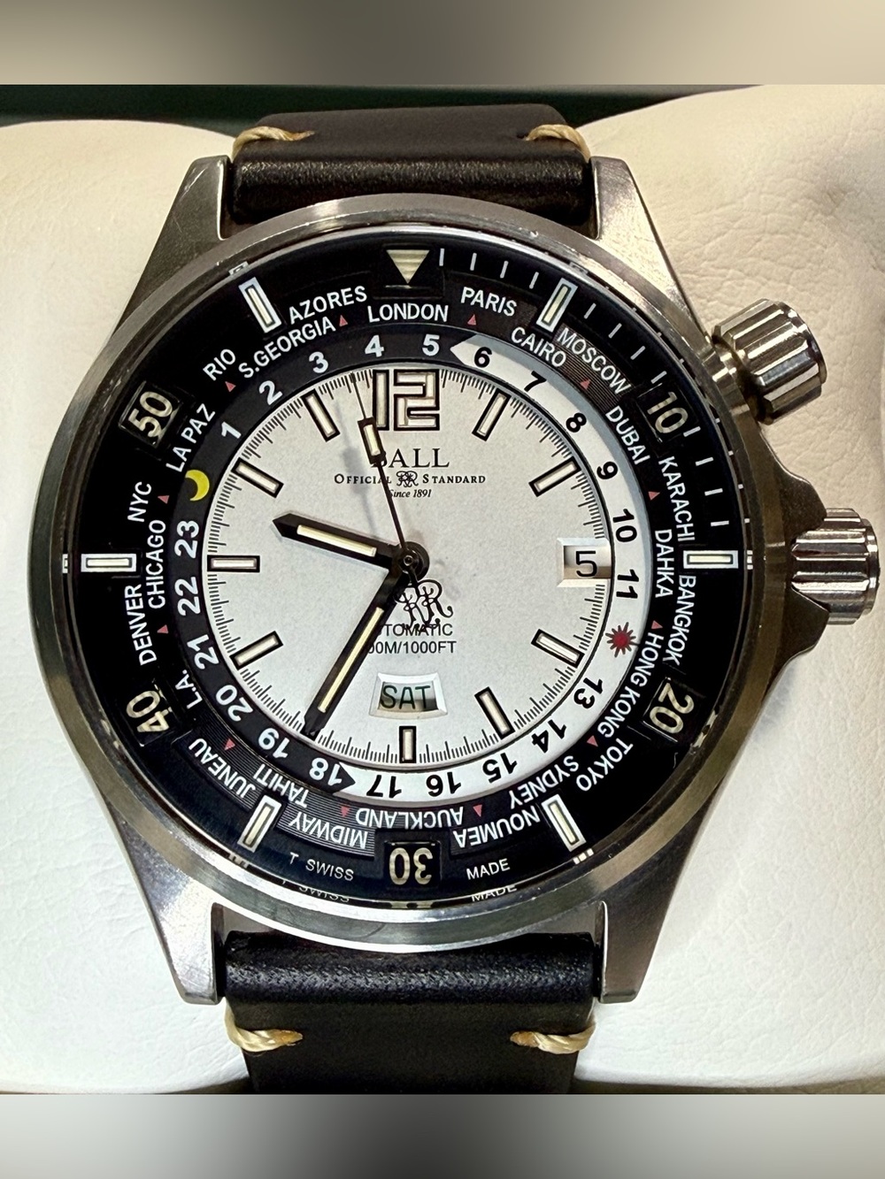 Ball Engineer Master II Diver Worldtimer Auto White Dial Mens Watch DG2022A